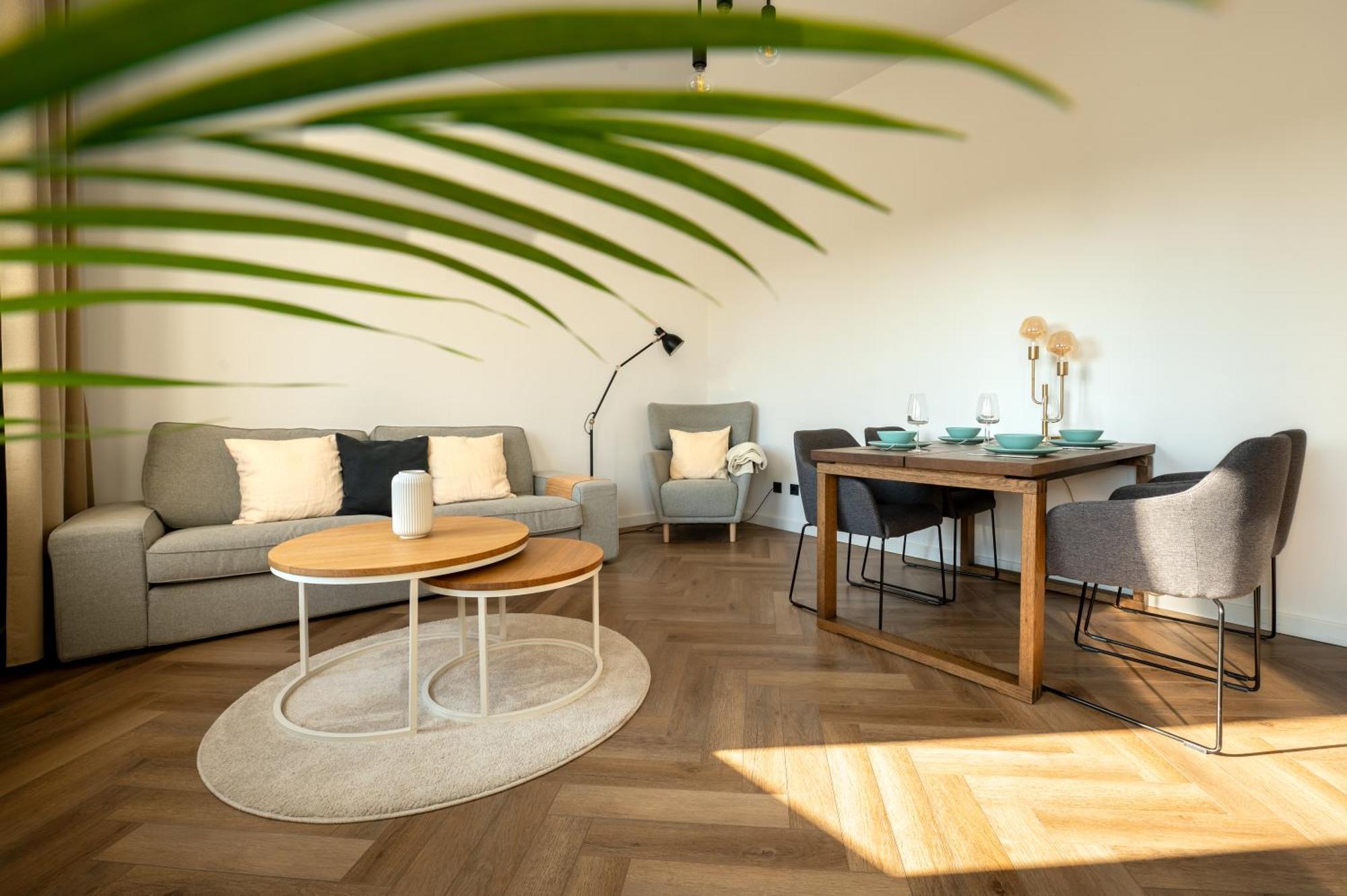 Airport Apartment Fuer 4 - Smart Tv - Kueche - Echarger Hamburg Dış mekan fotoğraf